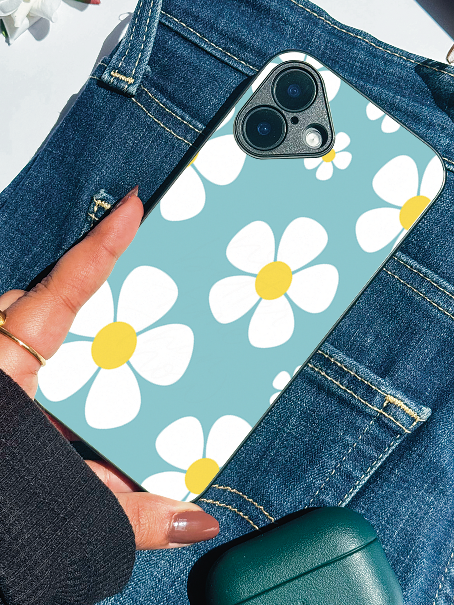 Daisy in Sea Premium Glass Back Cover For iPhone 11,12,13,14,15,16 Models