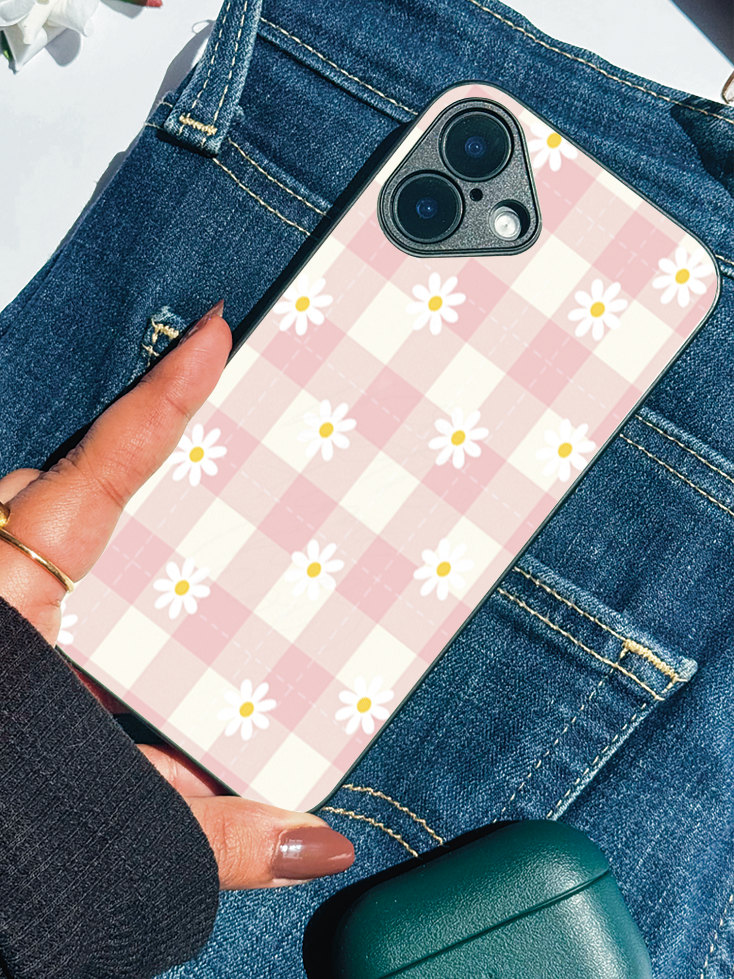 Daisy Bloom Premium Glass Back Cover For iPhone 11,12,13,14,15,16 Models